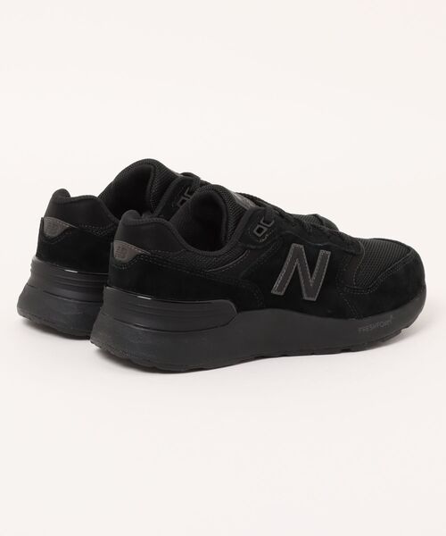 NEW BALANCE(ニューバランス)の「new balance ニューバランス WALKING FRESH FOAM X 880 V7【軽量/幅広4E】メンズスニーカー(ウォーキングフレッシュフォームX880) M8803FK ブラック/ブラック(スニーカー・メンズ・ブラック×ブラック・27.0cm/26.0cm/26.5cm/25.5cm/29.0cm/28.0cm/27.5cm)」の2枚目の写真