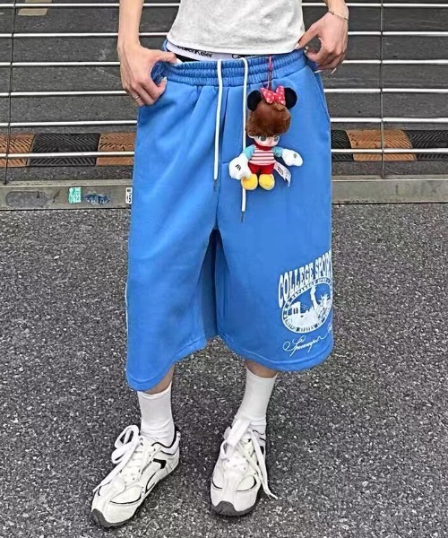 Vipoa(ヴィポア)の「Loose logo sweat shorts(スウェットパンツ・レディース・ブラック/ブルー・FREE)」の2枚目の写真