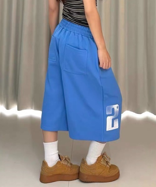 Vipoa(ヴィポア)の「Loose logo sweat shorts(スウェットパンツ・レディース・ブラック/ブルー・FREE)」の17枚目の写真