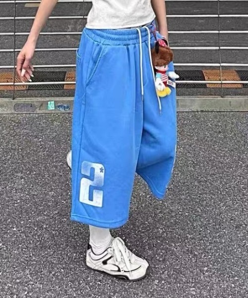 Vipoa(ヴィポア)の「Loose logo sweat shorts(スウェットパンツ・レディース・ブラック/ブルー・FREE)」の16枚目の写真