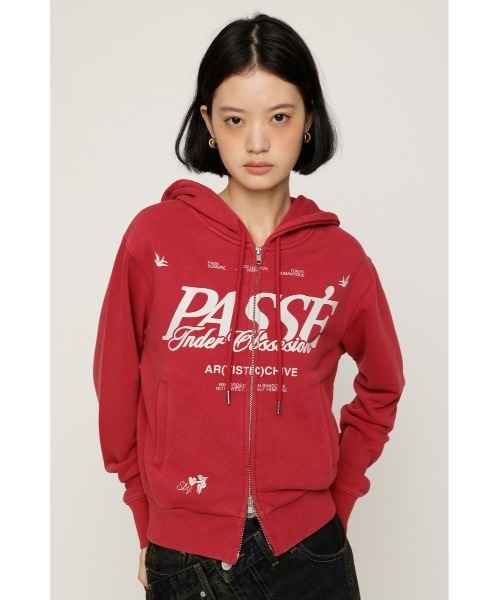 SLY(スライ)の「2 SIZE LOGO HOODIE 2サイズロゴフーディー 秋服(パーカー・レディース・ライトブラック/ホワイト系その他2/ブラウン/レッド・1/2)」の4枚目の写真