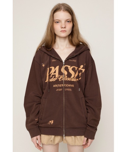 SLY(スライ)の「2 SIZE LOGO HOODIE 2サイズロゴフーディー 秋服(パーカー・レディース・ライトブラック/ホワイト系その他2/ブラウン/レッド・1/2)」の21枚目の写真