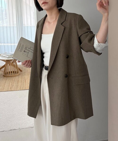CAPRICIEUX LE'MAGE(カプリシューレマージュ)の「【サイズ展開あり/新色ツイード・チェック】Wテーラージャケット(テーラードジャケット・レディース・モカ/ブラウン/グレイッシュベージュ/ネイビー/ベージュ/ブラック・38/36)」の4枚目の写真