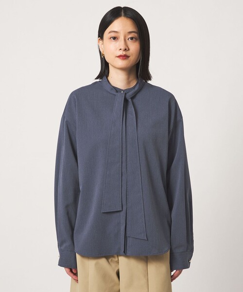 A DAY IN THE LIFE UNITED ARROWS(アデイインザライフユナイテッドアローズ)の「デニムライク ボウタイ バンドカラーブラウス <A DAY IN THE LIFE>(シャツ/ブラウス・レディース・ダークグレー/ライトブルー/ロイヤルブルー・FREE)」の6枚目の写真