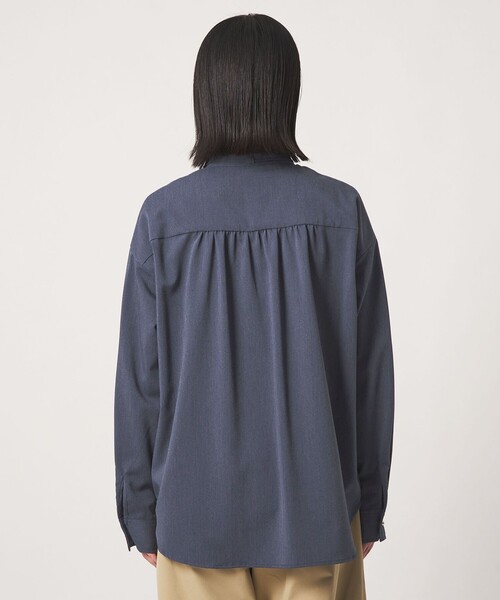 A DAY IN THE LIFE UNITED ARROWS(アデイインザライフユナイテッドアローズ)の「デニムライク ボウタイ バンドカラーブラウス <A DAY IN THE LIFE>(シャツ/ブラウス・レディース・ダークグレー/ライトブルー/ロイヤルブルー・FREE)」の8枚目の写真