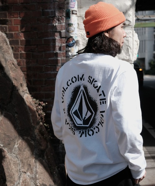 VOLCOM(ボルコム)の「VOLCOM メンズ SKATE VITALS LS ロンT 【2026年秋冬モデル】/ボルコム長袖バックプリントロンT(Tシャツ/カットソー・メンズ・ブラック系その他/ネイビー/ホワイト・MEDIUM/LARGE/X-LARGE)」の1枚目の写真