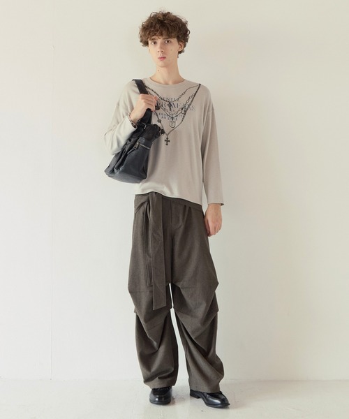 PBLIM(ページボーイリム)の「《UNISEX》トロンプルイユロンT(Tシャツ/カットソー・レディース・グレイッシュベージュ/ブラック・FREE)」の13枚目の写真