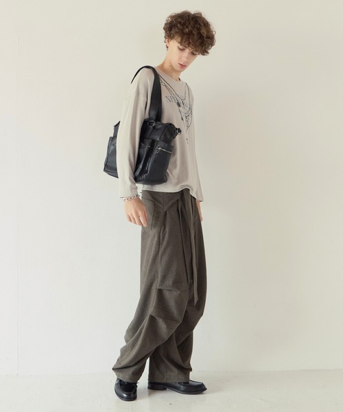 PBLIM(ページボーイリム)の「《UNISEX》トロンプルイユロンT(Tシャツ/カットソー・レディース・グレイッシュベージュ/ブラック・FREE)」の14枚目の写真