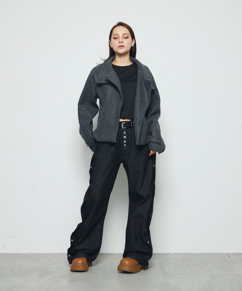 DAZE(デイズ)の「ハトメ切替デザイン ワイド デニムパンツ(デニムパンツ・メンズ・ブラック系・SMALL/MEDIUM/LARGE/X-LARGE)」の20枚目の写真