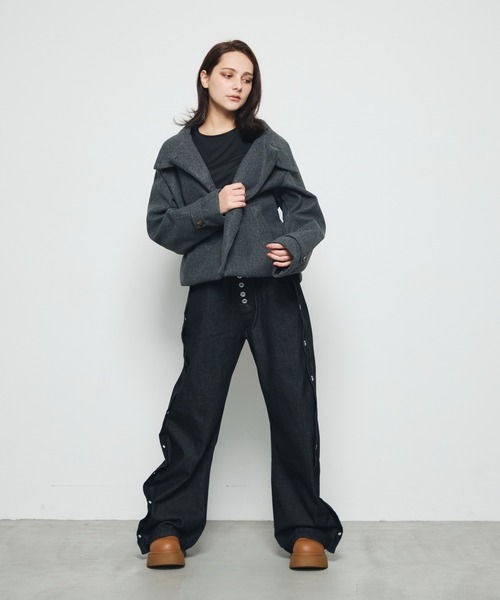 DAZE(デイズ)の「ハトメ切替デザイン ワイド デニムパンツ(デニムパンツ・メンズ・ブラック系・SMALL/MEDIUM/LARGE/X-LARGE)」の4枚目の写真