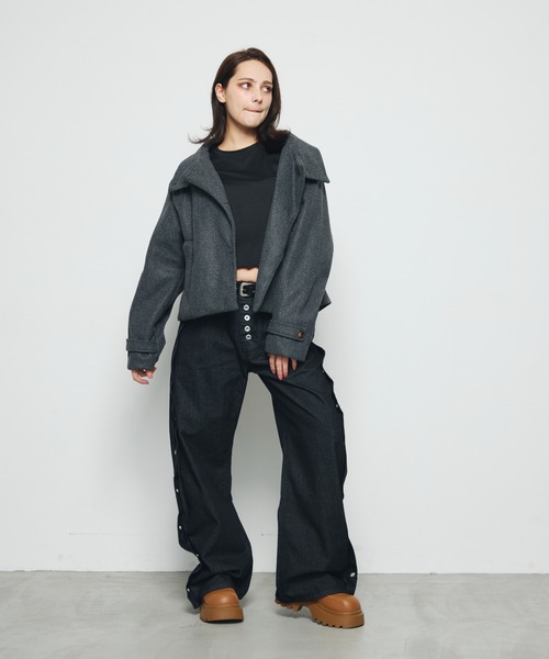 DAZE(デイズ)の「ハトメ切替デザイン ワイド デニムパンツ(デニムパンツ・メンズ・ブラック系・SMALL/MEDIUM/LARGE/X-LARGE)」の5枚目の写真