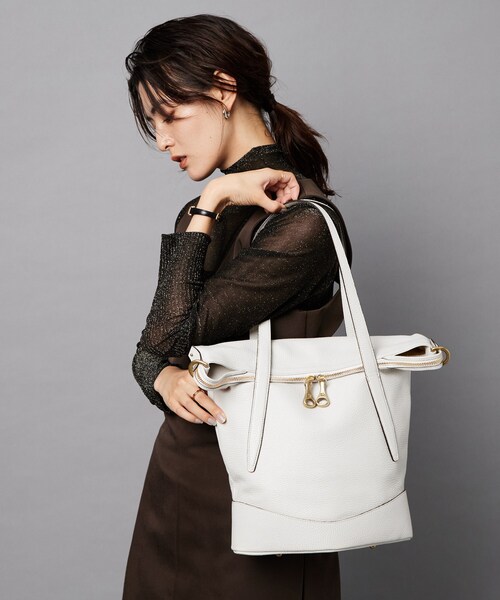 TOFF&LOADSTONE(トフアンドロードストーン)の「Wing tote (ウィング トート)(トートバッグ・レディース・ホワイト系/サンドベージュ/ブラック・00)」の5枚目の写真