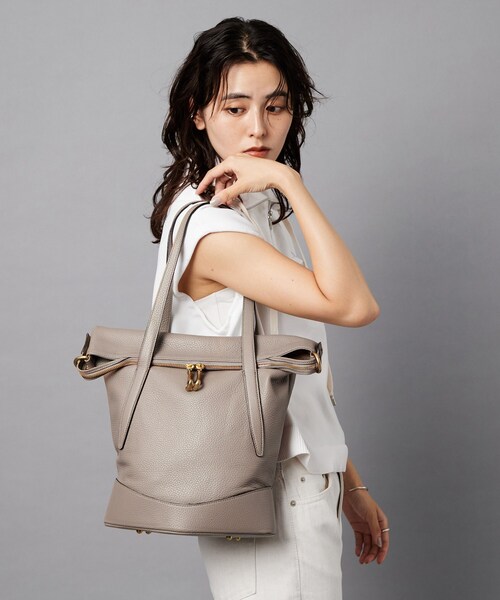 TOFF&LOADSTONE(トフアンドロードストーン)の「Wing tote (ウィング トート)(トートバッグ・レディース・ホワイト系/サンドベージュ/ブラック・00)」の8枚目の写真