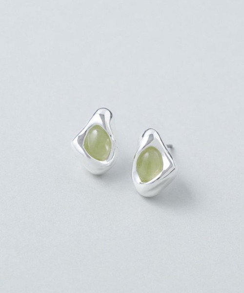 GOLDY(ゴールディ)の「【GOLDY】ニュアンスパーツピアス 1260908(ピアス(両耳用)・レディース・ブラック/グリーン/ブルー/イエロー・FREE)」の3枚目の写真