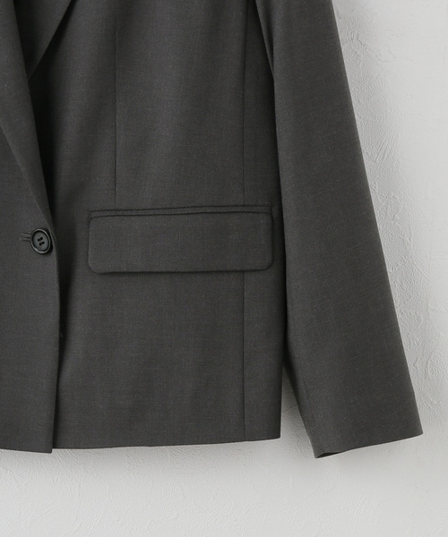 Spick & Span(スピックアンドスパン)の「《セットアップ可》サキソニーショートダブルジャケット(テーラードジャケット・レディース・ベージュ/チャコールグレー・36/38)」の4枚目の写真