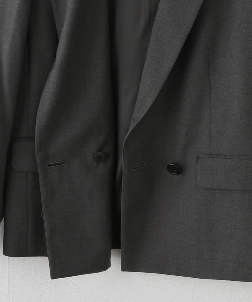 Spick & Span(スピックアンドスパン)の「《セットアップ可》サキソニーショートダブルジャケット(テーラードジャケット・レディース・ベージュ/チャコールグレー・36/38)」の5枚目の写真