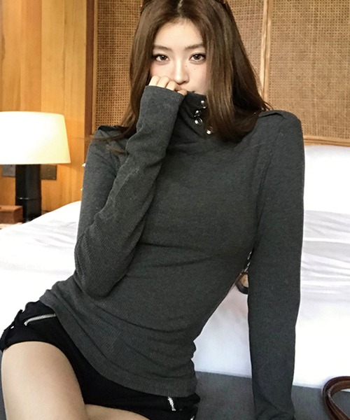 ADDITION STORE(アディションストア)の「シルバーボタン エポレット ハイネック ロングスリーブニット(ニット/セーター・レディース・グレー/ブラック・SMALL/LARGE/MEDIUM)」の21枚目の写真
