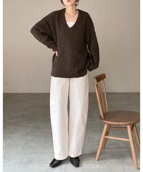 She's Closet(シーズクローゼット)の「ウール混 長袖 Vネック オーバーサイズ モヘアタッチ シャギーニット トップス(ニット/セーター・レディース・ブラウン/ブラック/オフホワイト/グレー・FREE)」の14枚目の写真