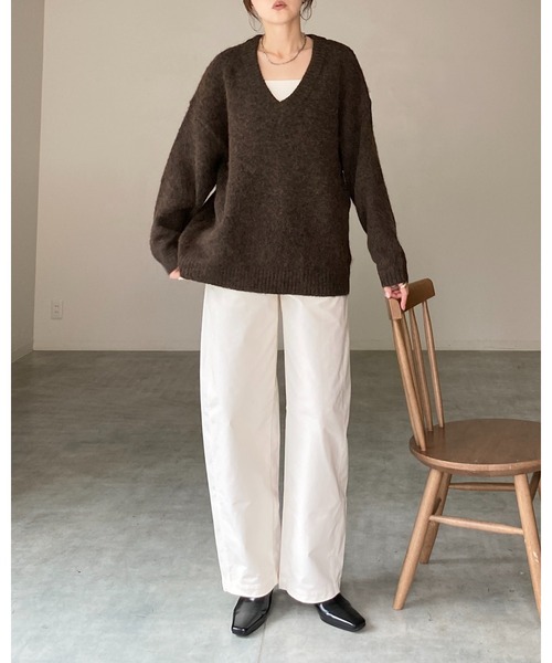 She's Closet(シーズクローゼット)の「ウール混 長袖 Vネック オーバーサイズ モヘアタッチ シャギーニット トップス(ニット/セーター・レディース・ブラウン/ブラック/オフホワイト/グレー・FREE)」の15枚目の写真