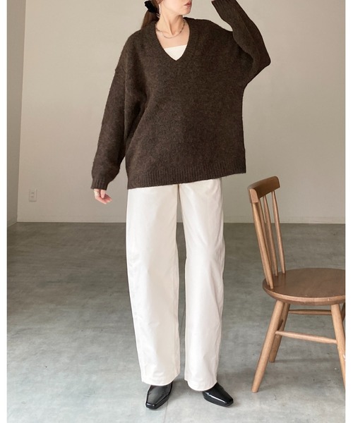 She's Closet(シーズクローゼット)の「ウール混 長袖 Vネック オーバーサイズ モヘアタッチ シャギーニット トップス(ニット/セーター・レディース・ブラウン/ブラック/オフホワイト/グレー・FREE)」の16枚目の写真