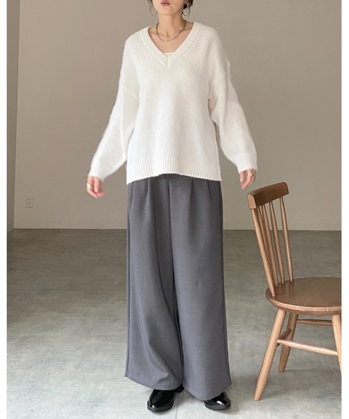She's Closet(シーズクローゼット)の「ウール混 長袖 Vネック オーバーサイズ モヘアタッチ シャギーニット トップス(ニット/セーター・レディース・ブラウン/ブラック/オフホワイト/グレー・FREE)」の20枚目の写真