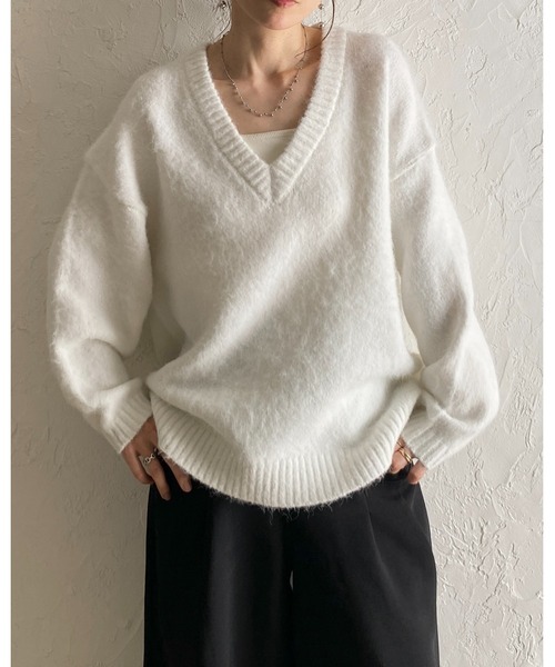 She's Closet(シーズクローゼット)の「ウール混 長袖 Vネック オーバーサイズ モヘアタッチ シャギーニット トップス(ニット/セーター・レディース・ブラウン/ブラック/オフホワイト/グレー・FREE)」の12枚目の写真