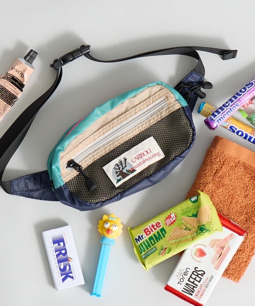 Caribou（カリブー）の「[CARIBOU MOUNTAINEERING/カリブーマウンテニアリング] 別注 ライトウェイト ポケッタブルウエストバッグ（ボディバッグ/ウエストポーチ・レディース・パープル/ホワイト/ブラック/マルチ・ONE SIZE）」の15枚目の写真