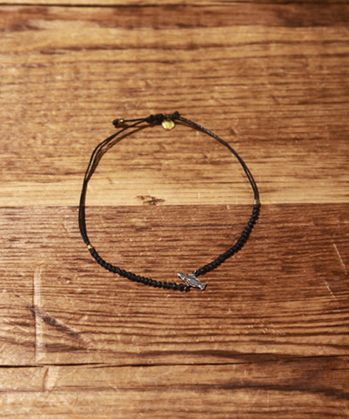 amp japan（アンプジャパン）の「Petite Marie Narrow Waxed Cord Bracelet（ブレスレット・メンズ・ブラック・FREE）」の2枚目の写真