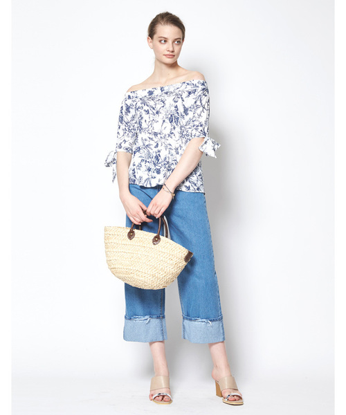 titivate（ティティベイト）の「ﾌﾗﾜｰﾌﾟﾘﾝﾄｵﾌｼｮﾙﾀﾞｰﾌﾞﾗｳｽ（シャツ/ブラウス・レディース・ブルー/ベージュ/ホワイト・FREE）」の12枚目の写真