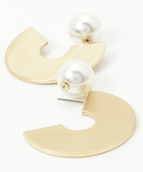 SLY（スライ）の「SEMI CIRCLE アクリルPEARL ピアス（ピアス（両耳用）・レディース・シルバー/ゴールド・FREE）」の4枚目の写真