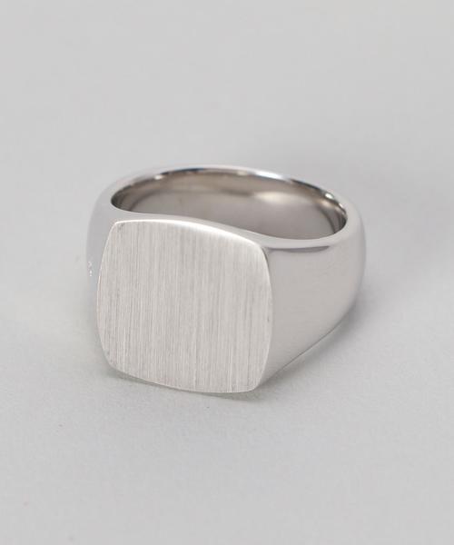 BEAUTY&YOUTH UNITED ARROWS（ビューティーアンドユースユナイテッドアローズ）の「＜TOM WOOD＞SILVER CUSHION SATIN RING/ﾘﾝｸﾞ.（リング・メンズ・シルバー・SMALL/LARGE/MEDIUM）」の3枚目の写真
