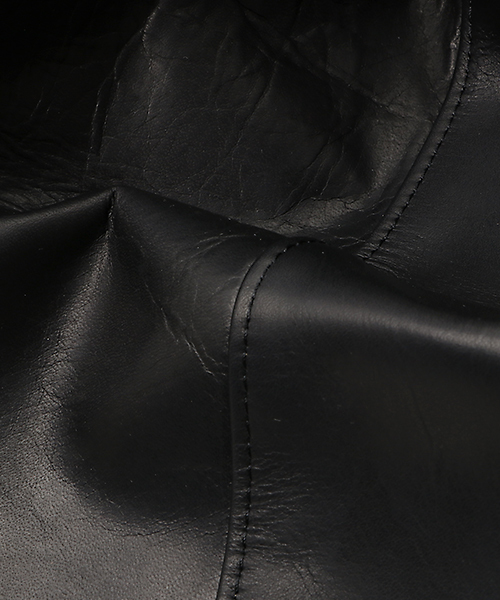 UNITED TOKYO（ユナイテッドトウキョウ）の「カーフレザートート（トートバッグ・メンズ・ブラック・FREE）」の6枚目の写真