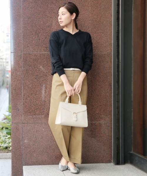 LEPSIM（レプシィム）の「14GナイロンプレーティングVネックプルオーバー　739013（ニット/セーター・レディース・イエロー/ダークネイビー/ピンク/オフホワイト/トップグレー・FREE）」の14枚目の写真