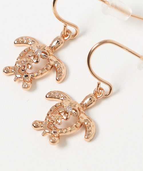 Kahiko(カヒコ)の「【Kahiko】ホヌプルメリアピアス(ピアス(両耳用)・レディース・ゴールド/ピンクゴールド/シルバー・FREE)」の4枚目の写真