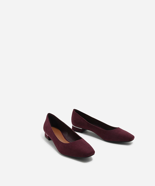 CHARLES & KEITH（チャールズ & キース）の「フォックススエードパンプス / FAUX SUEDE PUMPS（パンプス・レディース・バーガンディー/ブラック/ブラウン系その他/グレー・23.5cm/23cm/22.5cm/25cm/24.5cm）」の19枚目の写真