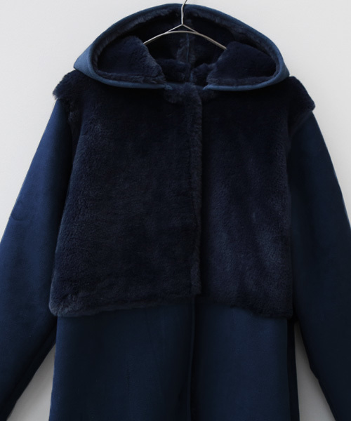 REAL CUBE（リアルキューブ）の「雑誌掲載・フード付きフェイクムートン2WAYコート（その他アウター・レディース・ネイビー/モカ/ライトベージュ・36/38/40）」の11枚目の写真