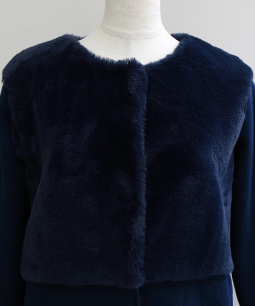 REAL CUBE（リアルキューブ）の「雑誌掲載・フード付きフェイクムートン2WAYコート（その他アウター・レディース・ネイビー/モカ/ライトベージュ・36/38/40）」の17枚目の写真