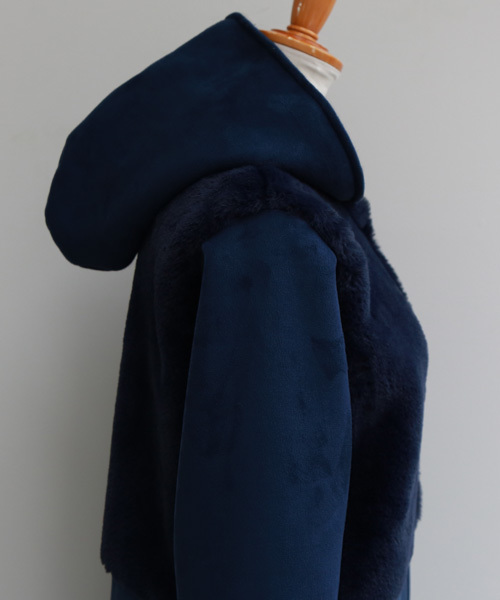 REAL CUBE（リアルキューブ）の「雑誌掲載・フード付きフェイクムートン2WAYコート（その他アウター・レディース・ネイビー/モカ/ライトベージュ・36/38/40）」の18枚目の写真