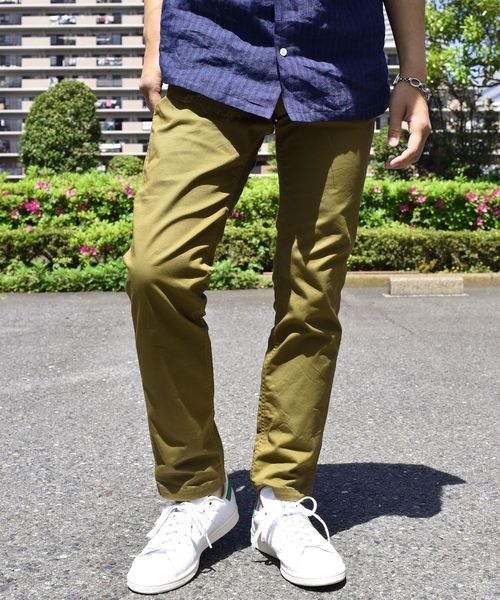 SHIPS(シップス)の「SC: カラー テーパード チノパンツ□(チノパンツ・メンズ・チャコールグレー/ベージュ/オリーブ/ネイビー/コバルトブルー/オレンジ/ベージュ系その他/ダークブルー/アッシュグレー・30inch/32inch/29inch/31inch/33inch/34inch)」の11枚目の写真