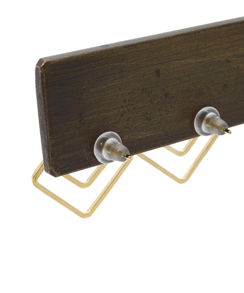 BEAUTY&YOUTH UNITED ARROWS（ビューティーアンドユースユナイテッドアローズ）の「BYTF スクエアモチーフ×フェイクパールピアス◆（ピアス（両耳用）・レディース・ゴールド・フリー）」の3枚目の写真