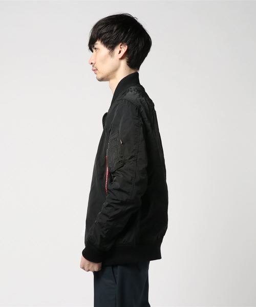 Alpha Industries（アルファインダストリーズ）の「【ALPHA】ＢＯＮＤＩＮＧ　Ｌ－２Ｂ（ミリタリージャケット・メンズ・ホワイト/ブラック/アーミー・LARGE/MEDIUM/X-LARGE）」の4枚目の写真