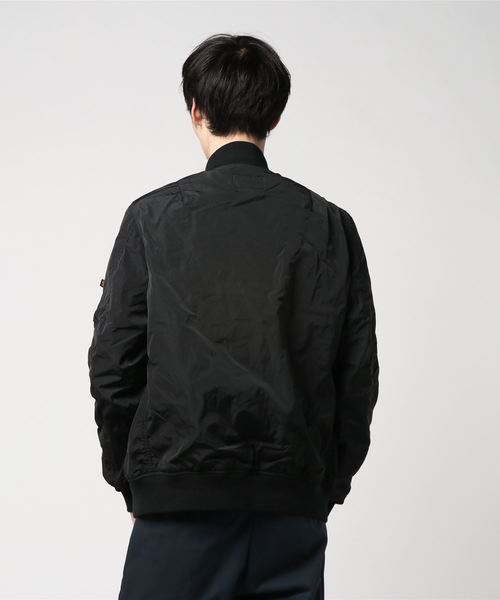 Alpha Industries（アルファインダストリーズ）の「【ALPHA】ＢＯＮＤＩＮＧ　Ｌ－２Ｂ（ミリタリージャケット・メンズ・ホワイト/ブラック/アーミー・LARGE/MEDIUM/X-LARGE）」の5枚目の写真