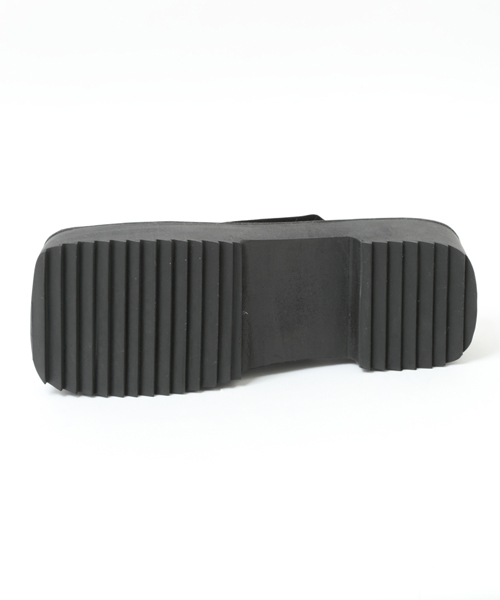 i（アイ）の「下駄（スニーカー・レディース・ブラック/ホワイト・LARGE/SMALL/MEDIUM）」の6枚目の写真