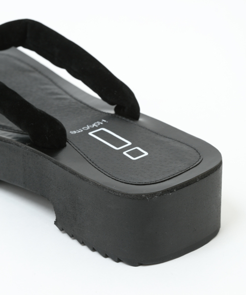 i（アイ）の「下駄（スニーカー・レディース・ブラック/ホワイト・LARGE/SMALL/MEDIUM）」の3枚目の写真