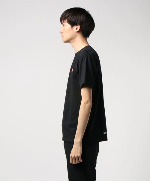 THE NORTH FACE（ザノースフェイス）の「ショート スリーブ スモール ボックス ロゴ ティー S/S Small Box Logo Tee NT31955（Tシャツ/カットソー・メンズ・ブラック/ホワイト/グレー/ネイビー・LARGE/SMALL/X-LARGE/MEDIUM）」の5枚目の写真