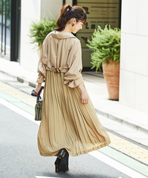 バックプリーツロングトレンチコート