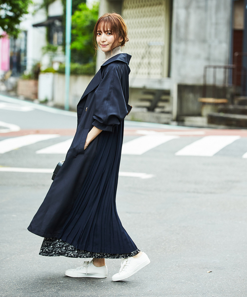 GeeRA(ジーラ)の「バックプリーツロングトレンチコート(トレンチコート・レディース・ベージュ/ネイビー・MEDIUM/LARGE/X-LARGE)」の8枚目の写真