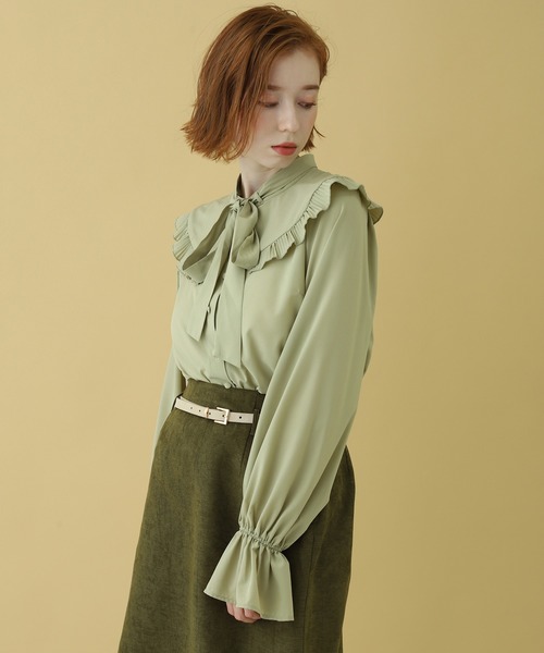 one after another NICE CLAUP（ワンアフターアナザーナイスクラップ）の「プリーツリボンブラウス（シャツ/ブラウス・レディース・ベージュ/オフホワイト/グリーン・FREE）」の15枚目の写真