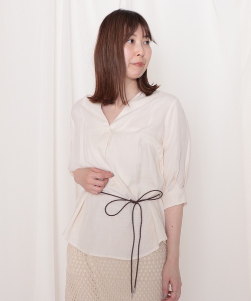 Cheek（チーク）の「タック入りブラウス（シャツ/ブラウス・レディース・オフホワイト/ベージュ/モスグリーン・MEDIUM）」の5枚目の写真