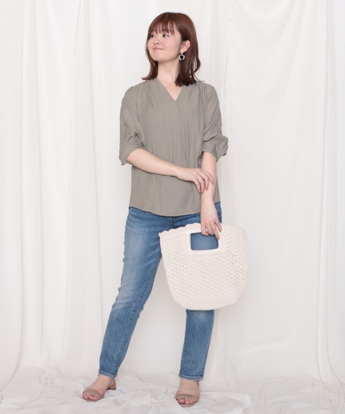 Cheek（チーク）の「タック入りブラウス（シャツ/ブラウス・レディース・オフホワイト/ベージュ/モスグリーン・MEDIUM）」の19枚目の写真